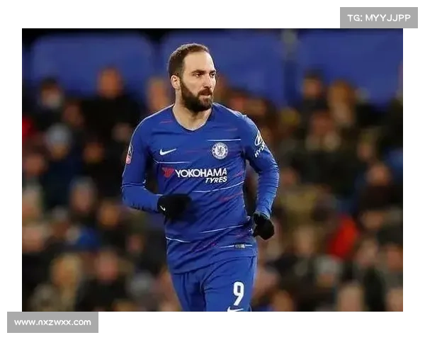 曼城7号为何选择改打后卫这一出人意料的决定背后的原因